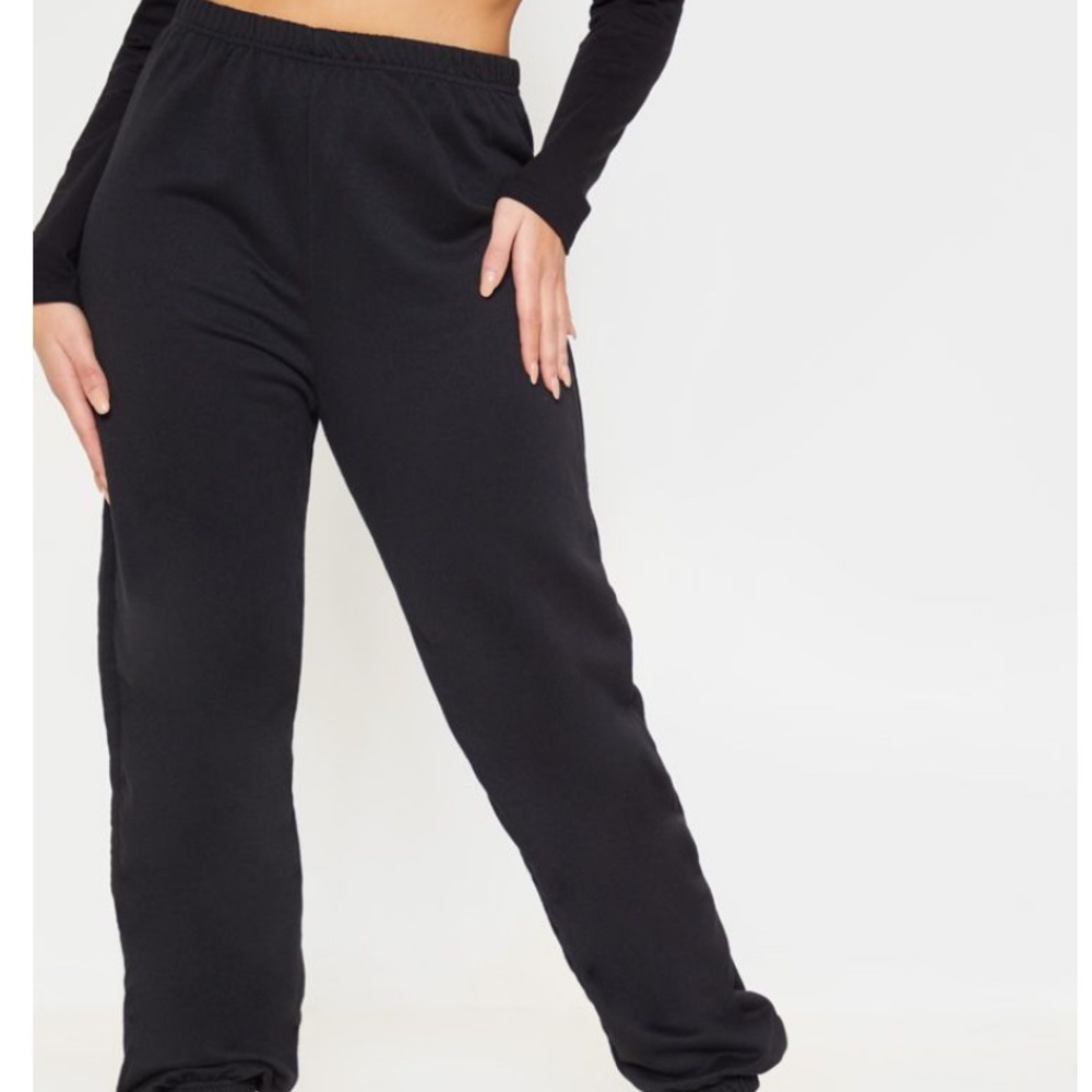 Basic black cuffed hem jogger